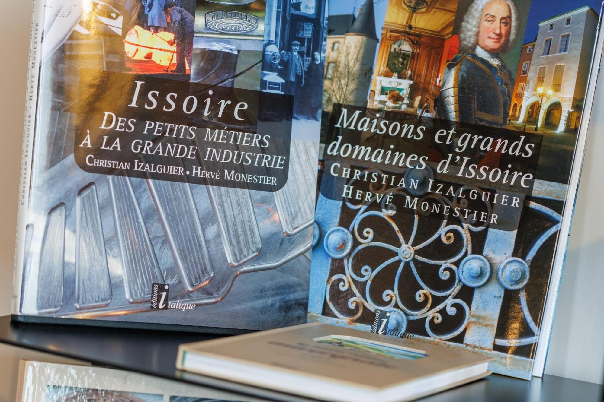 The Originals Boutique, Hotel Le Pariou, Issoire Buitenkant foto
